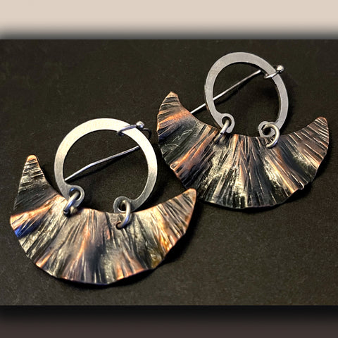 Expanding Under the Arch Metal Earrings